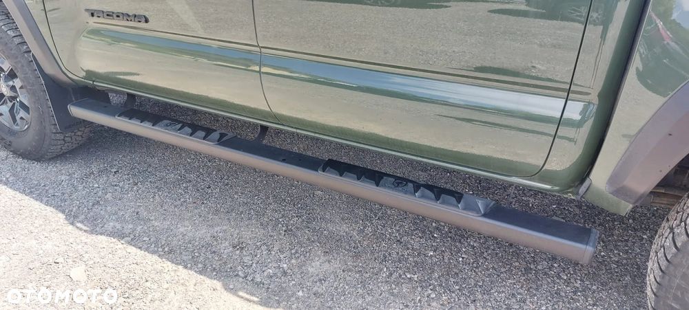 Toyota Tacoma - 20