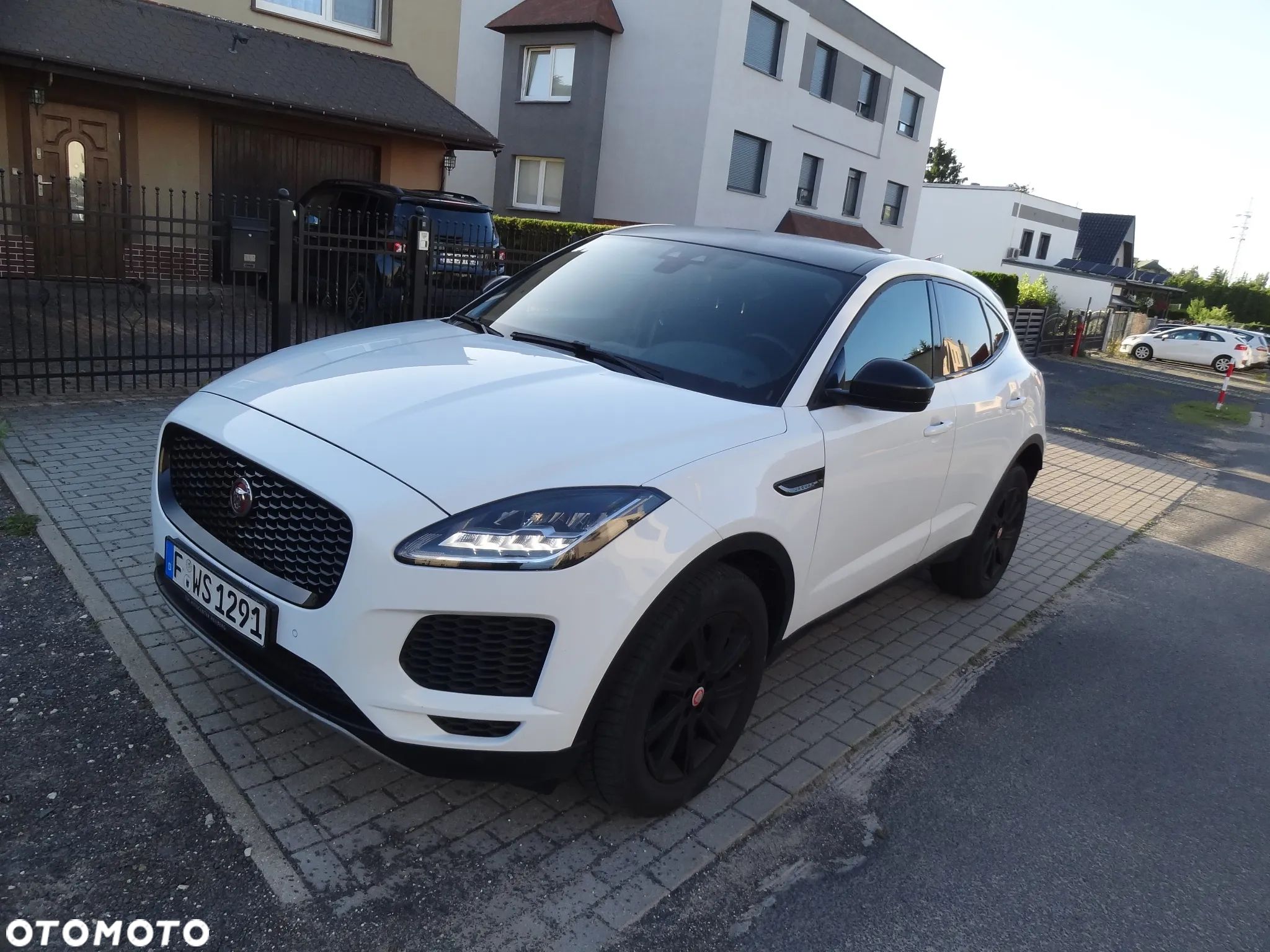 Jaguar E-Pace - 1