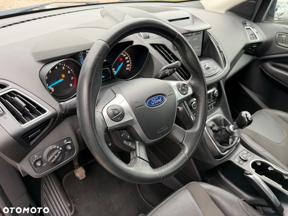 Ford Kuga - 25