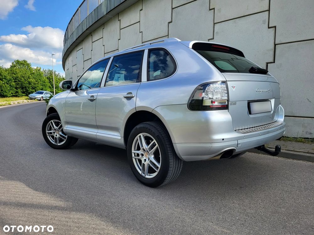 Porsche Cayenne - 6