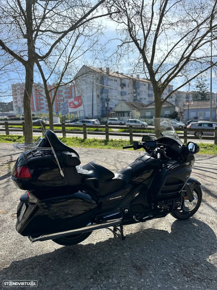Honda Goldwing - 13