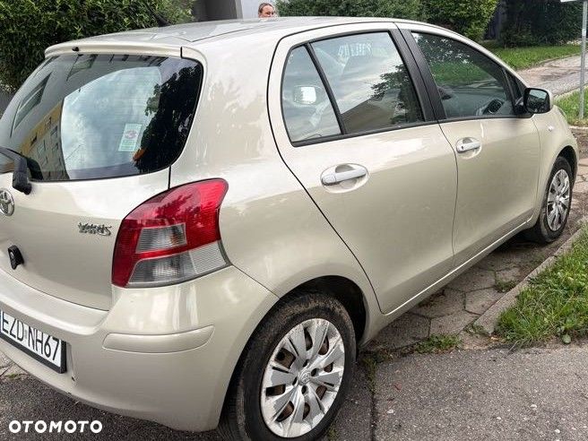 Toyota Yaris 1.33 Luna - 3