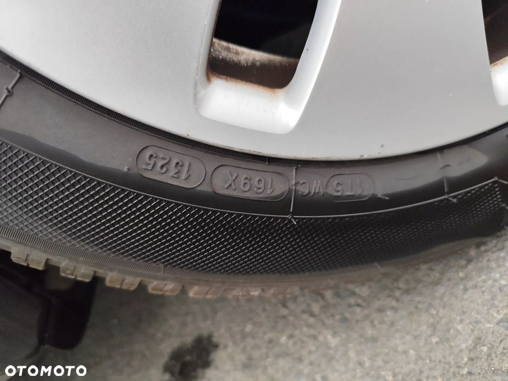 Audi A4 Limousine - 9