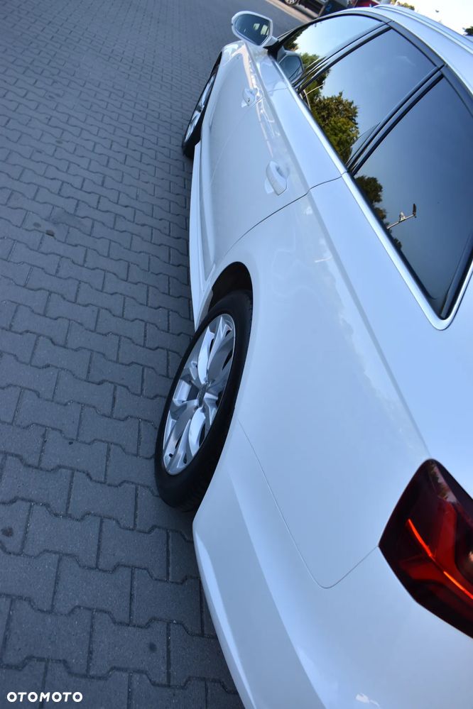 Audi A6 Avant 2.0 TDI ultra S tronic - 39