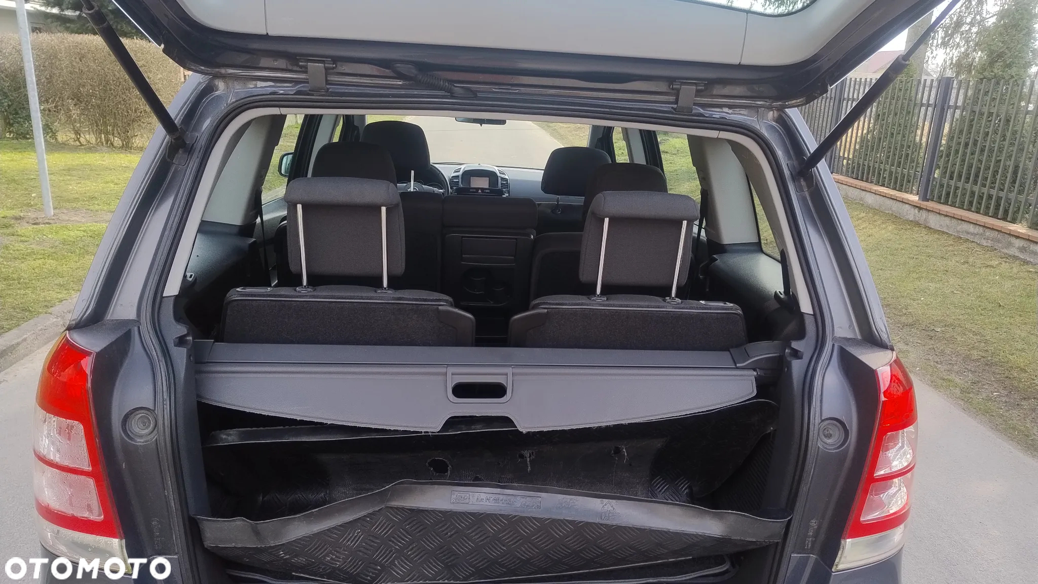 Opel Zafira 1.8 Cosmo - 19