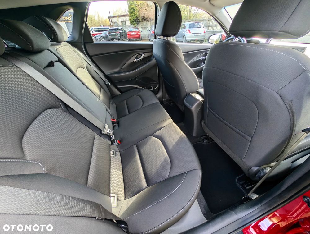 Hyundai i30 1.6 D Premium DCT - 10