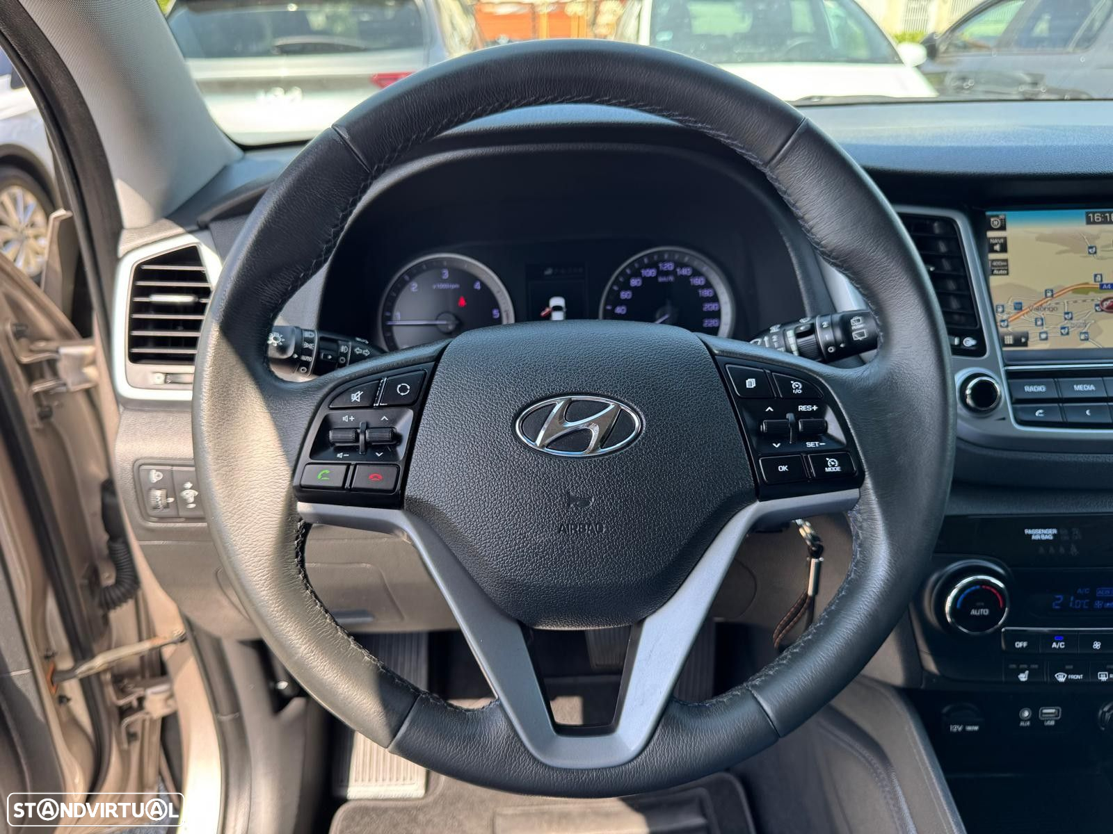 Hyundai Tucson 1.7 CRDi Creative Plus - 21