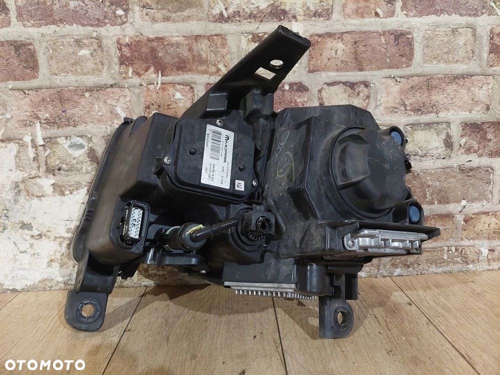 LAMPA PRZÓD PRAWA BI-XENON SKRĘTNY JEEP GRAND CHEROKEE WK2 2014 ROK ANGLIK - 5