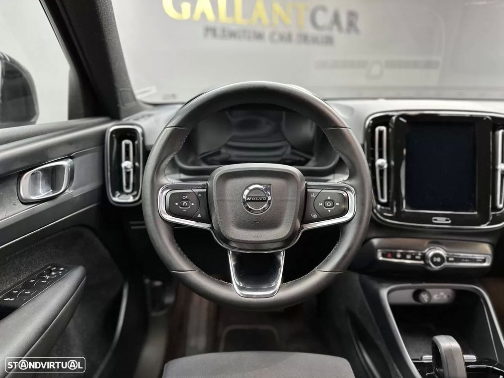 Volvo XC 40 Recharge Core - 13