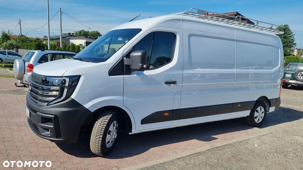 Nissan INTERSTAR - 3