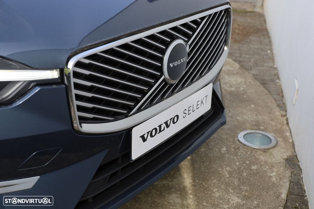 Volvo XC 60 2.0 T6 PHEV Core AWD - 33