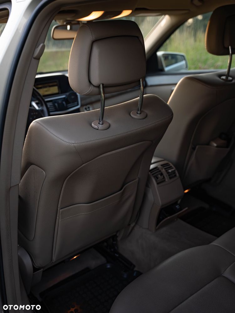 Mercedes-Benz Klasa E 220 CDI Elegance - 11