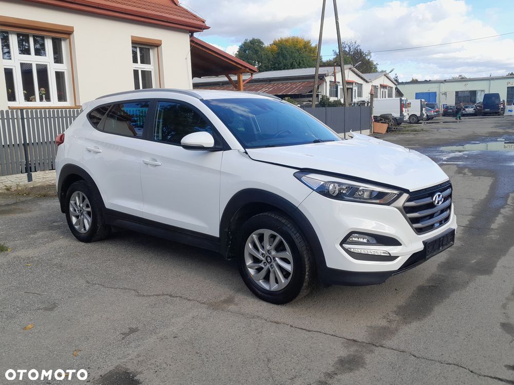 Hyundai Tucson 1.7 CRDI BlueDrive Style 2WD - 1