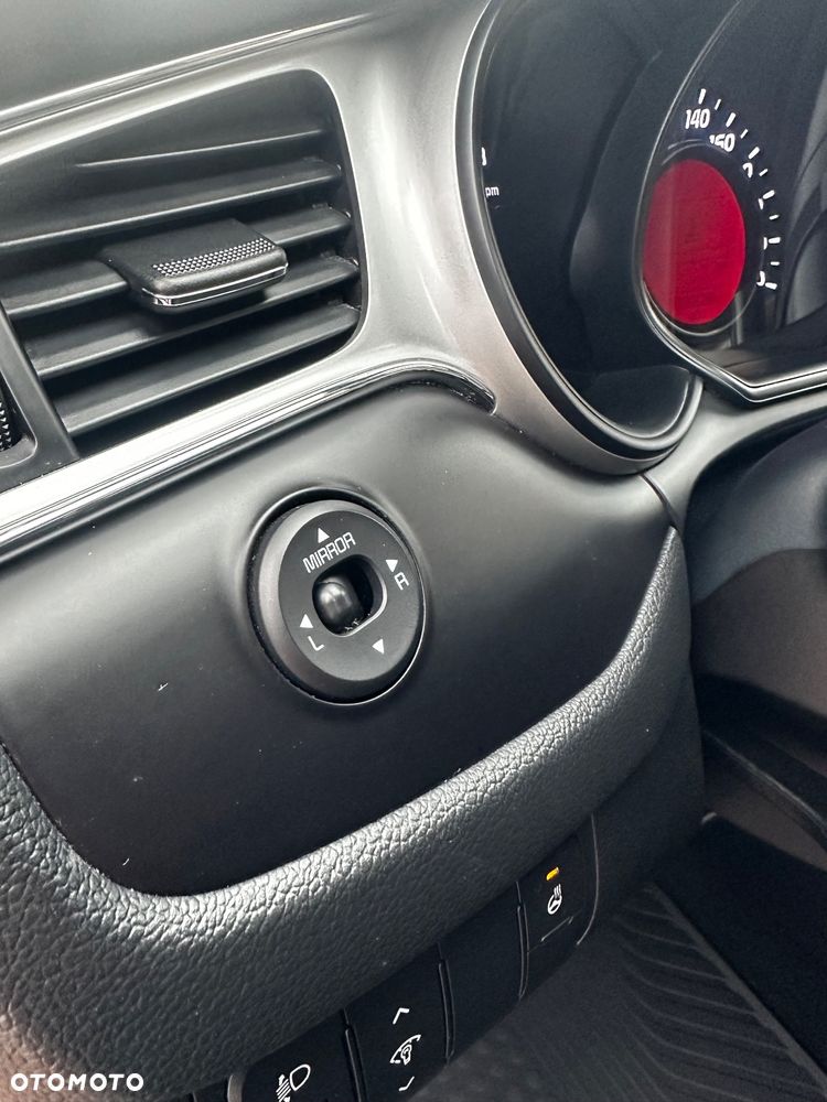 Kia Ceed 1.4 CVVT ISG Dream Team Edition - 26