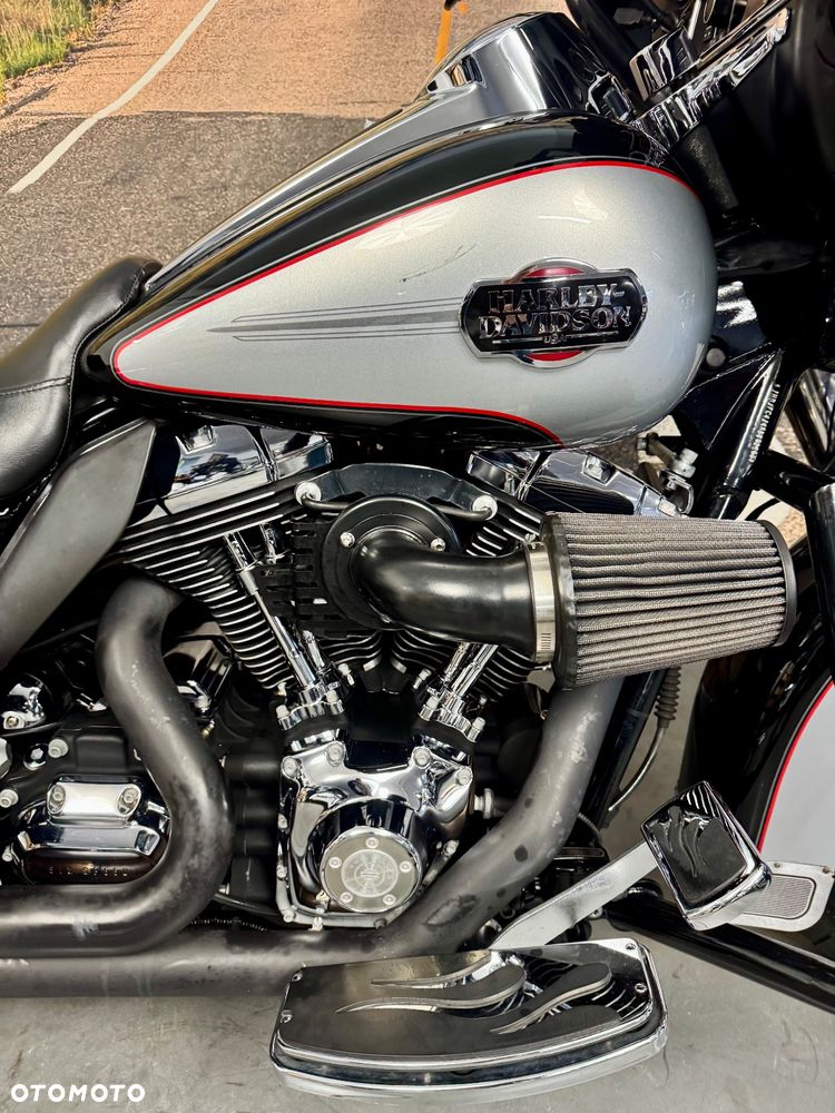 Harley-Davidson Touring Electra Glide - 9