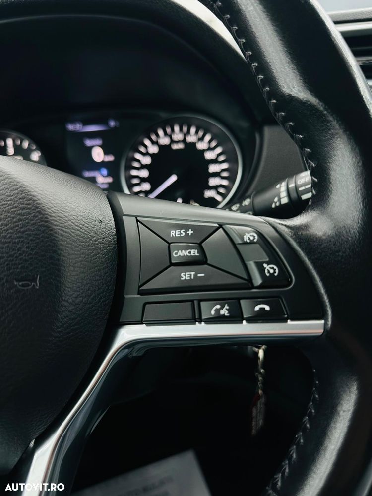 Nissan Qashqai 1.6 DCI Xtronic N-Connecta - 27