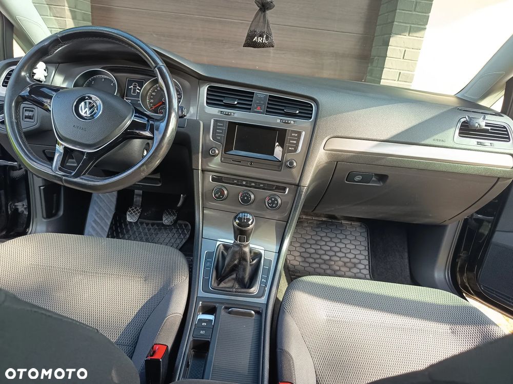 Volkswagen Golf 1.6 TDI Comfortline - 9