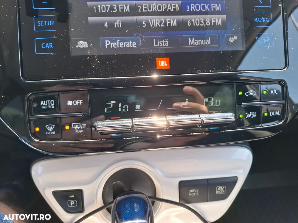 Toyota Prius - 16