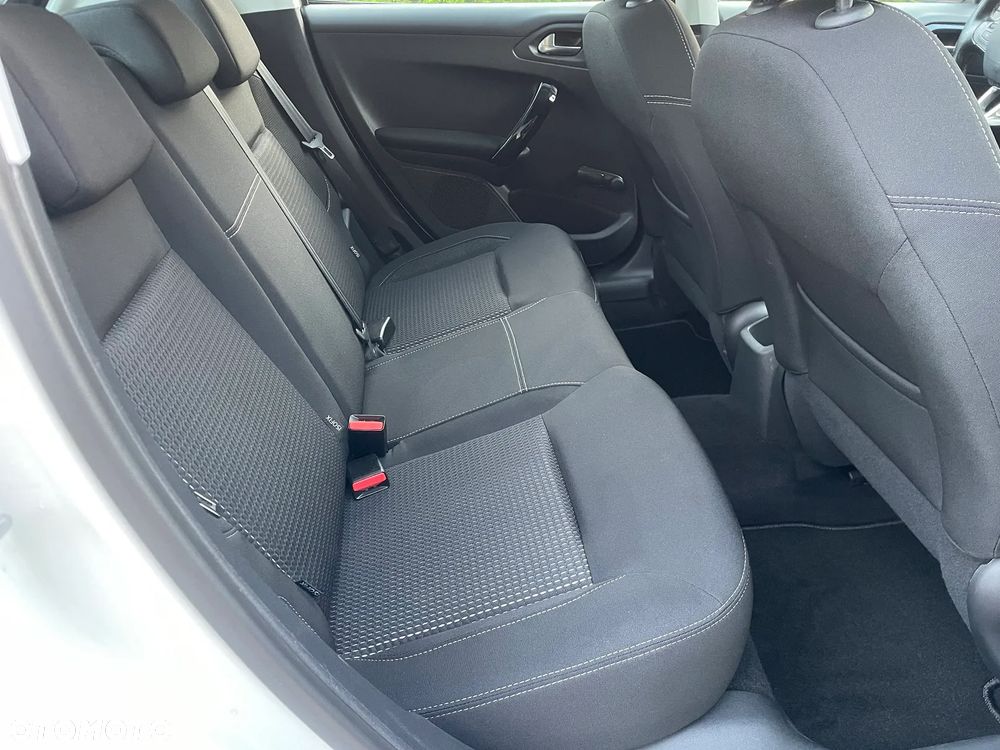 Peugeot 208 1.2 PureTech Allure S&S - 22