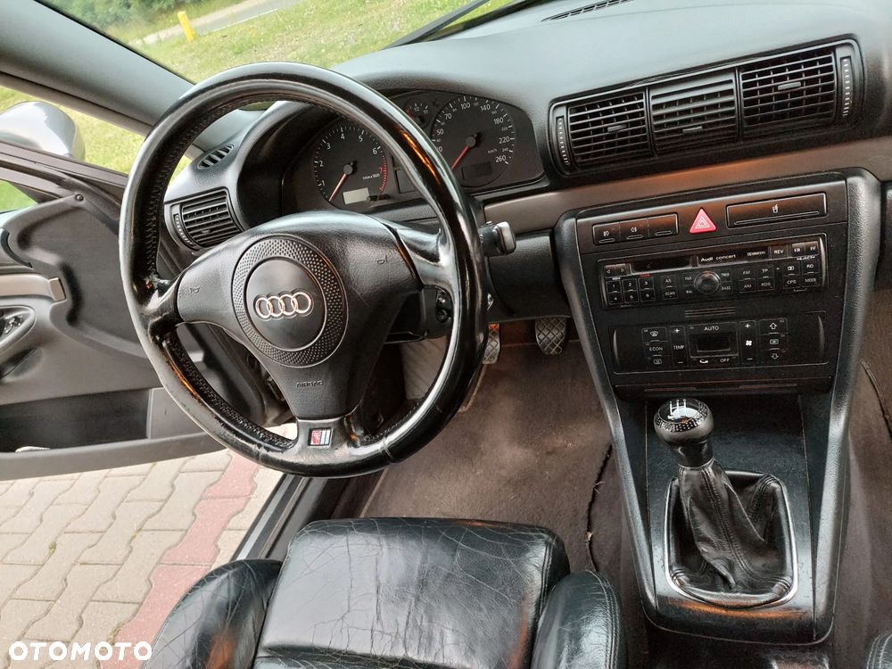Audi A4 Avant 1.8 - 13