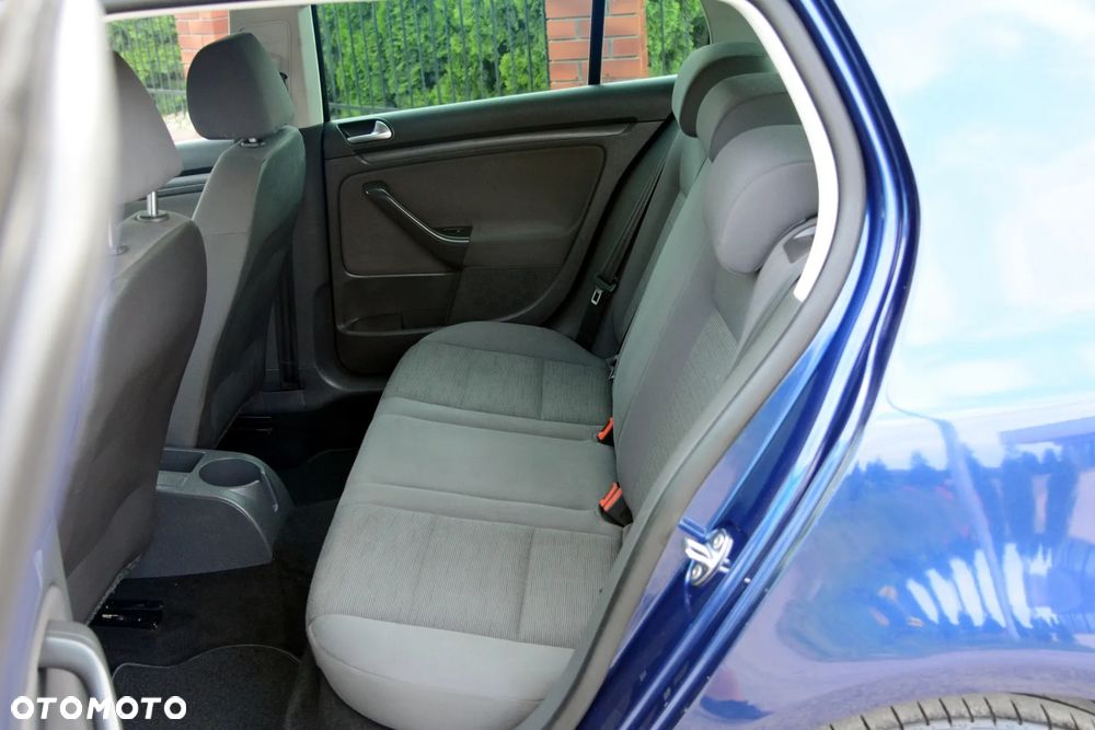 Volkswagen Golf 1.6 Edition - 12