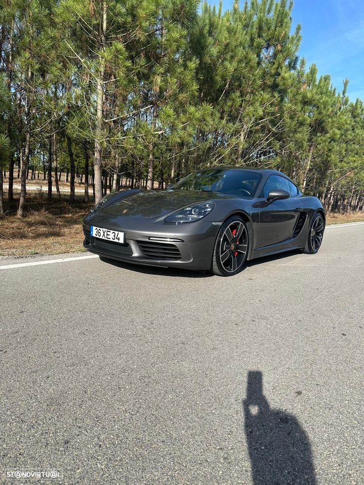 Porsche 718 Cayman - 2