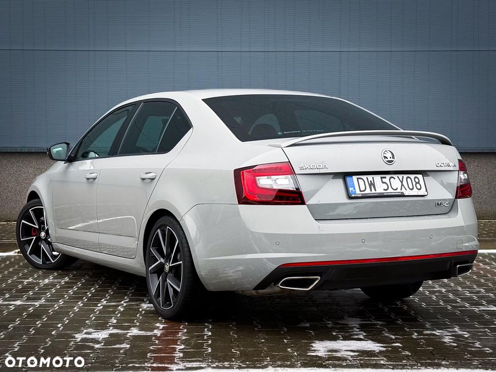 Skoda Octavia 2.0 TDI RS DSG - 3