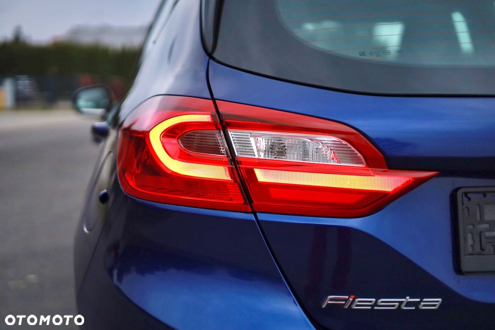 Ford Fiesta 1.0 EcoBoost S&S TITANIUM - 18