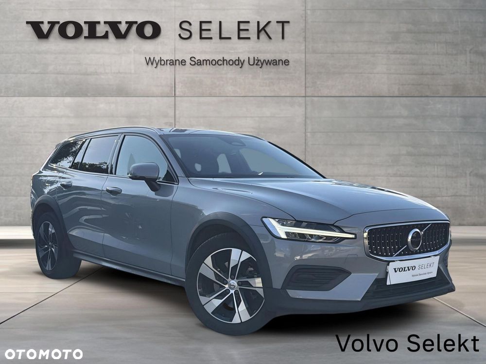 Volvo V60 Cross Country - 9