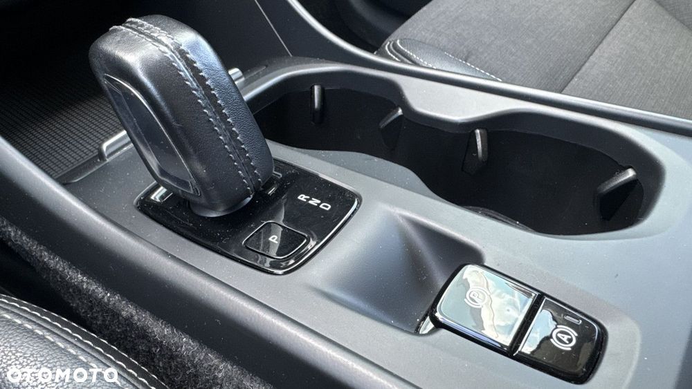 Volvo XC 40 - 24