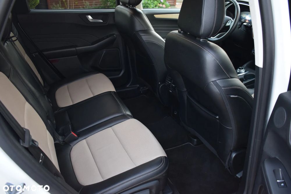Ford Escape 2.0 EcoBoost AWD Titanium - 12