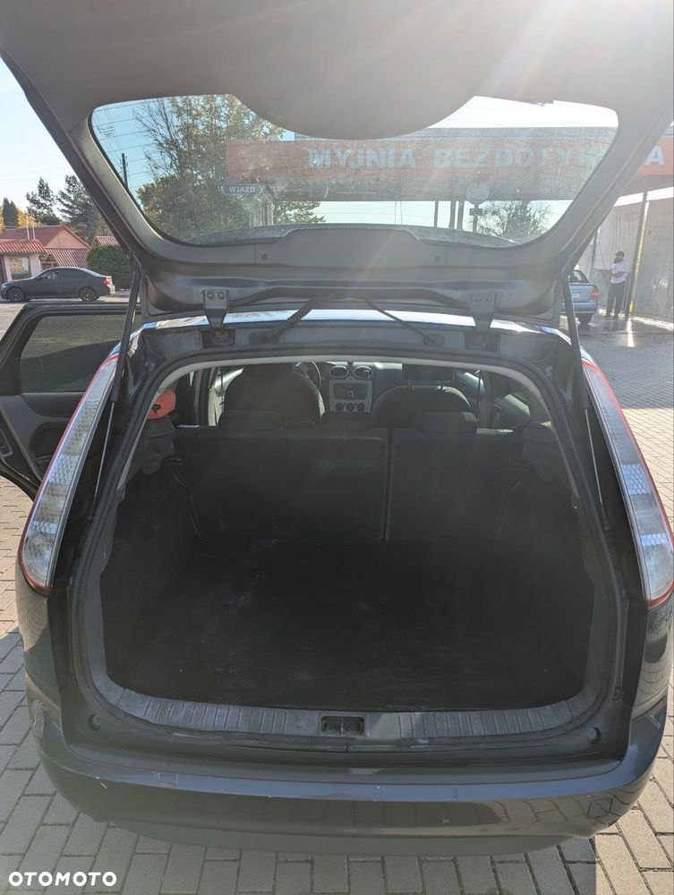 Ford Focus - 11