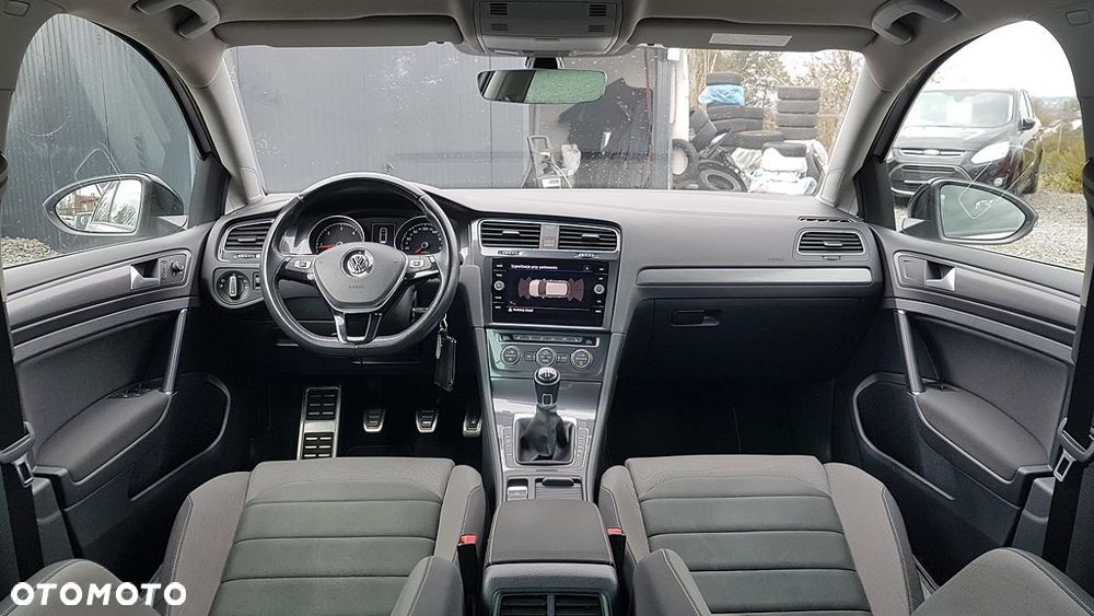 Volkswagen Golf 1.6 TDI BMT Comfortline - 16