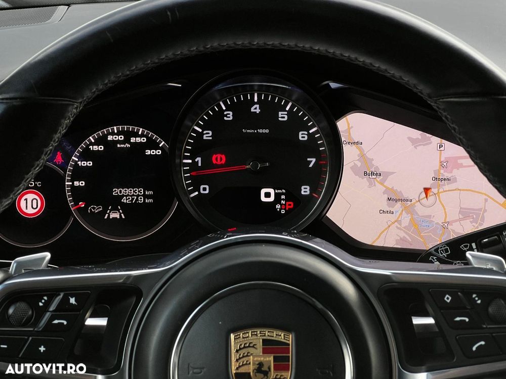 Porsche Cayenne - 23