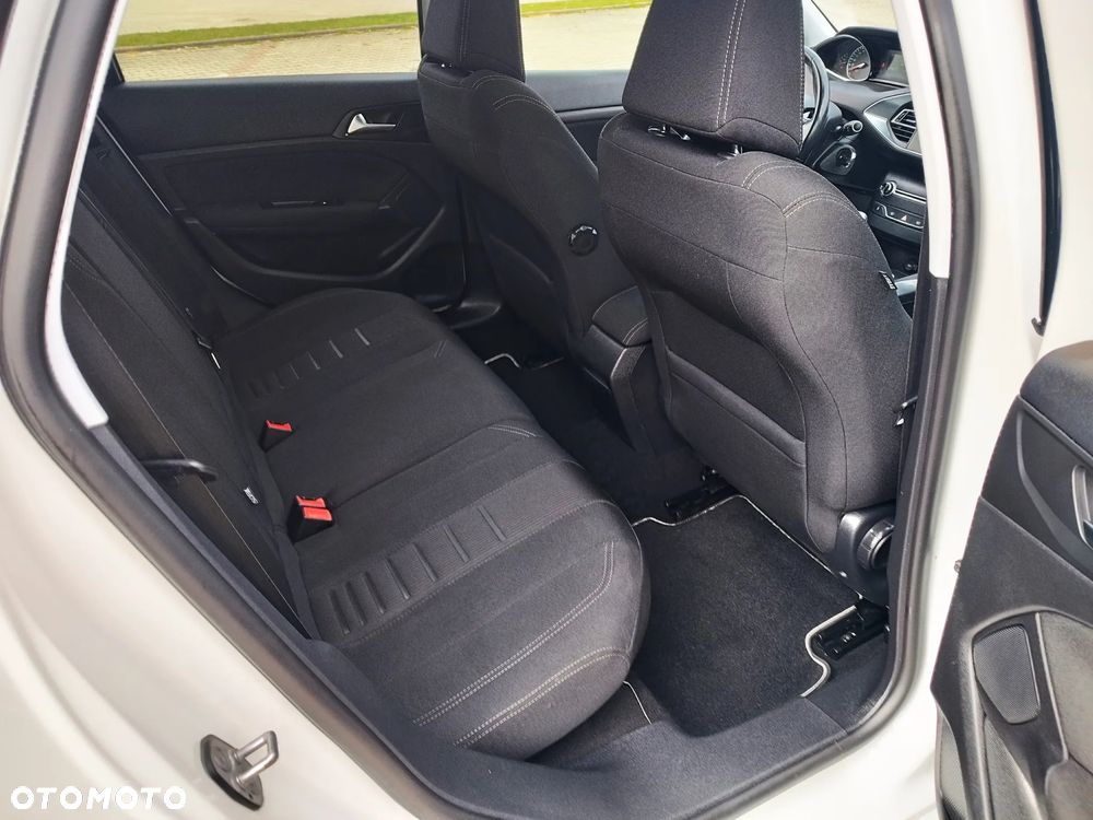 Peugeot 308 1.6 Premium - 26