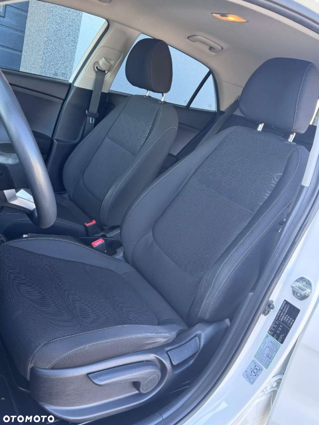 Kia Rio - 22