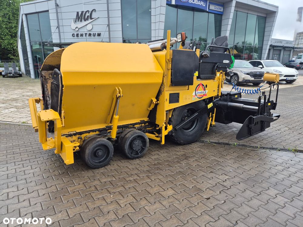 Caterpillar AP 300 / ROZŚCIEŁACZ DO ASFALTU / SERWISOWANY / 1WŁ / WIBRACJE + PODGRZEWANY STÓŁ / MOŻLIWOŚĆ TRANSPORTU - 13