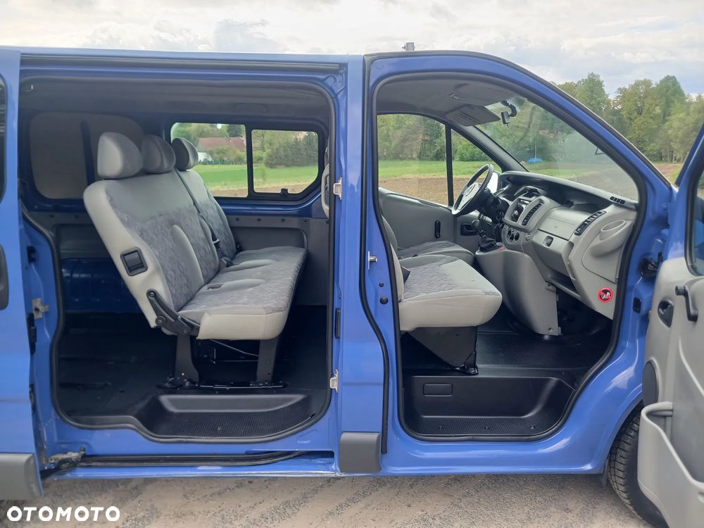 Opel Vivaro - 1