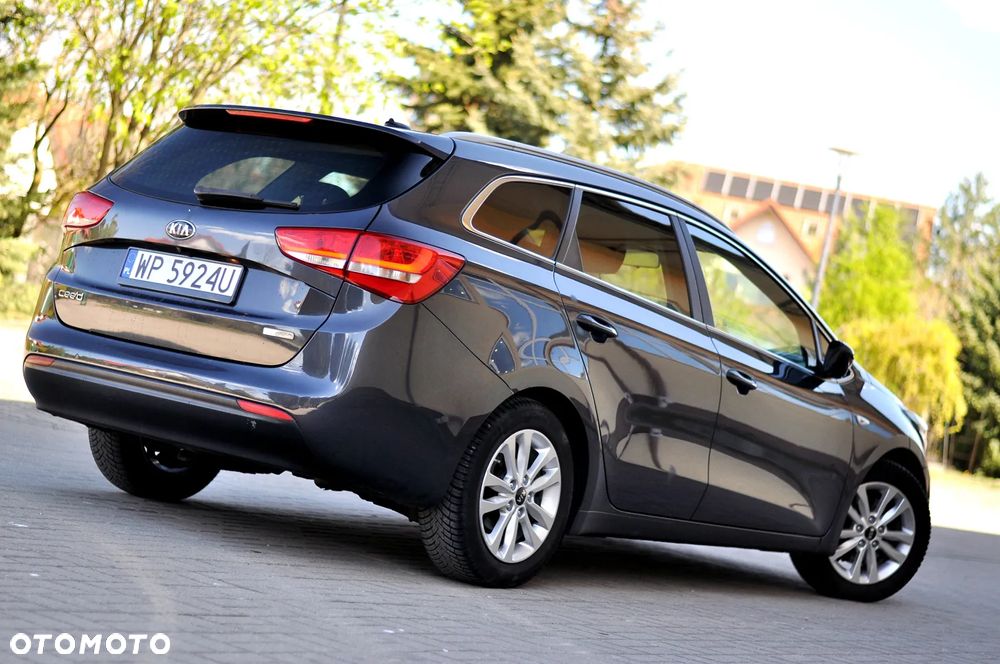 Kia Ceed 1.4 CVVT Dream Team Edition - 13