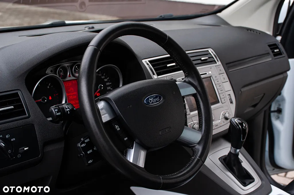 Ford Kuga 2.0 TDCi 4x4 Individual - 33