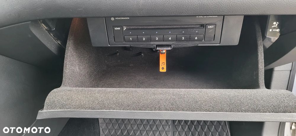 Volkswagen Passat 2.0 TDI DPF DSG Highline - 33