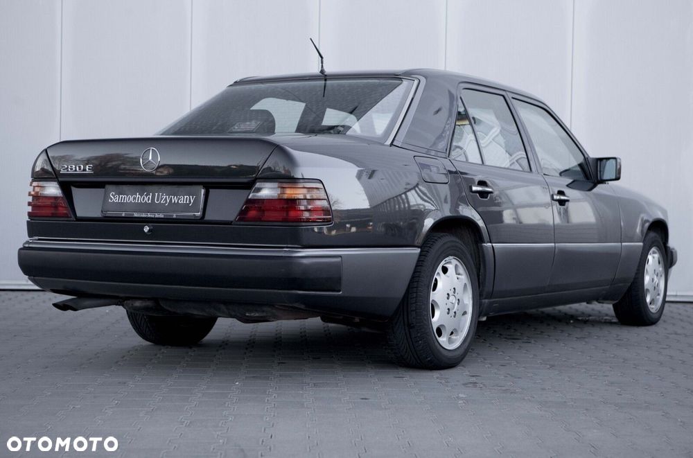 Mercedes-Benz W124 (1984-1993) - 11