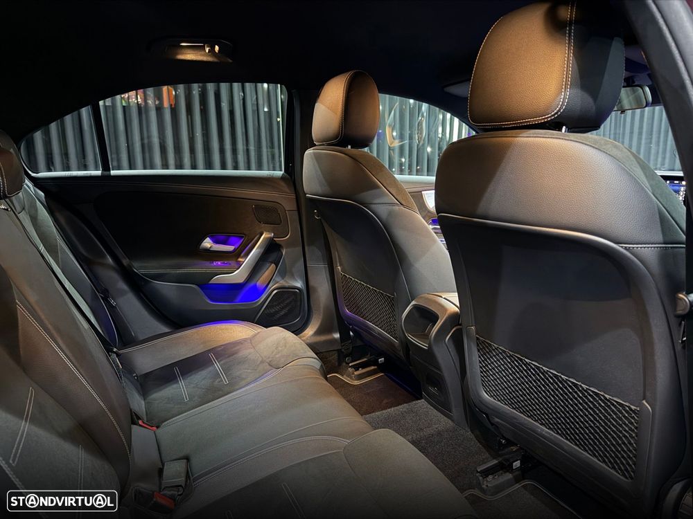 Mercedes-Benz A 250 Limousine e 8G-DCT AMG Line - 48