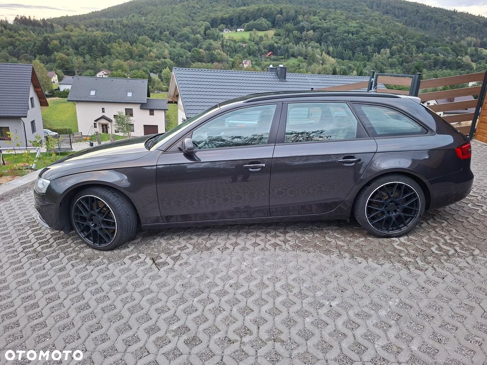 Audi A4 Avant 2.0 TDI DPF quattro S tronic Ambiente - 4