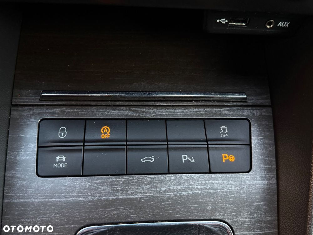 Skoda Octavia Combi 2.0 TDI (Green tec) 4x4 DSG Scout - 35