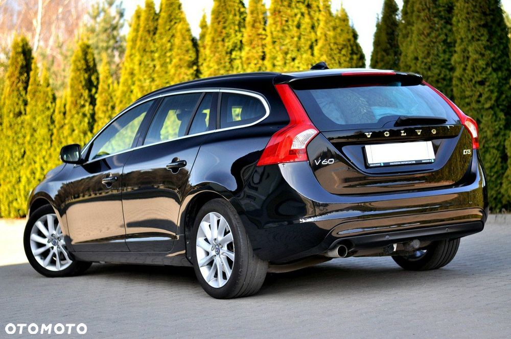 Volvo V60 D3 Summum - 32