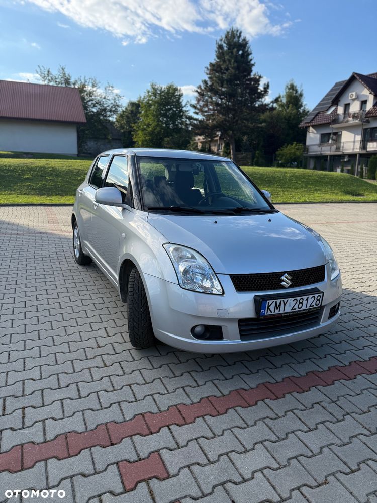 Suzuki Swift 1.3 GS / Premium 4WD - 2
