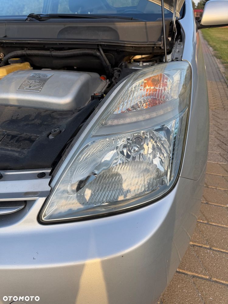 Toyota Prius 1.5 VVT-i Sol - 24