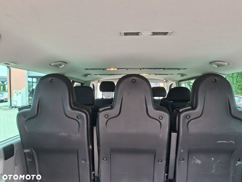 Volkswagen Caravelle - 14