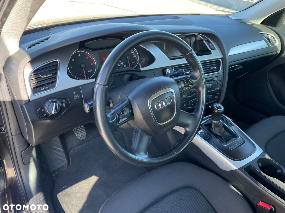 Audi A4 Limousine 2.0 TDI DPF Ambiente - 4